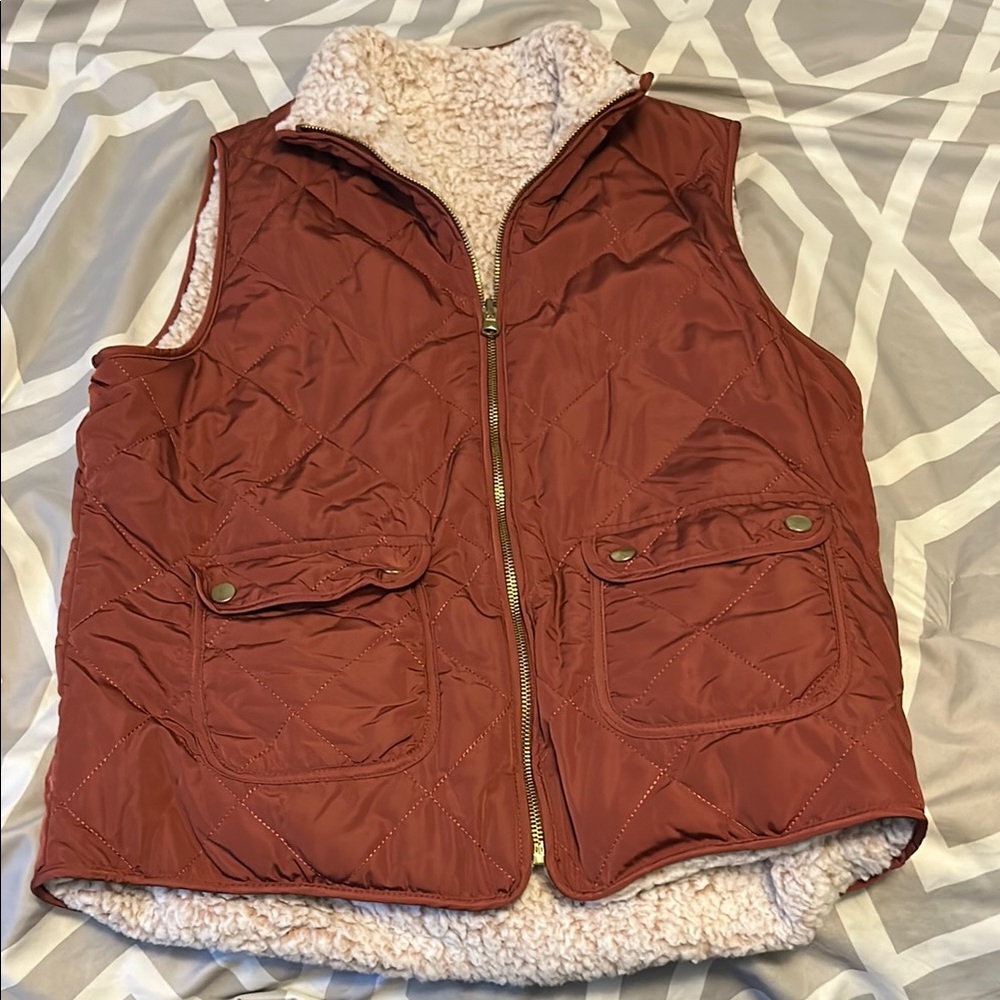 Women's medium Vest with Sherpa Lining